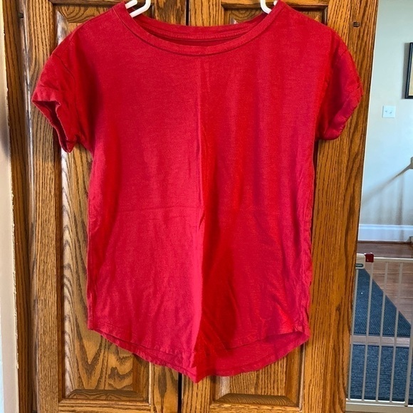 Maurice’s 24/7 T Size XS Red - Picture 1 of 2